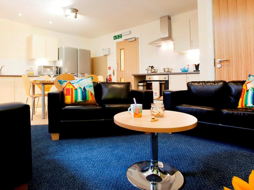 The Sidings Aparthotel Penryn Habitación foto